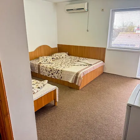 Ema Guest house 3*