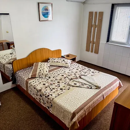 Ema Guest house 3*